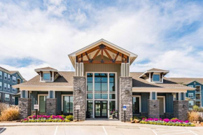 Spacious Furnished Resort Style Apartments